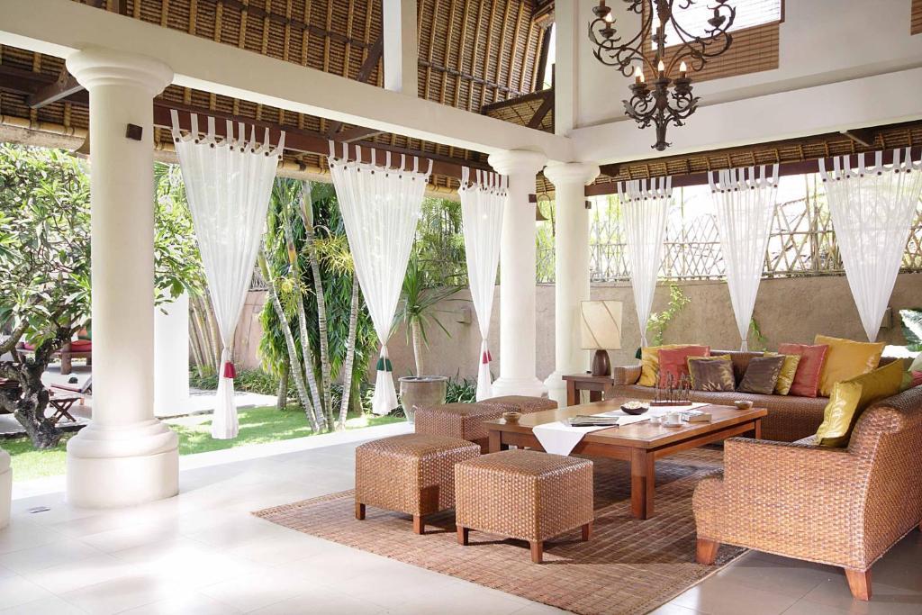 The Bli Bli & Villa