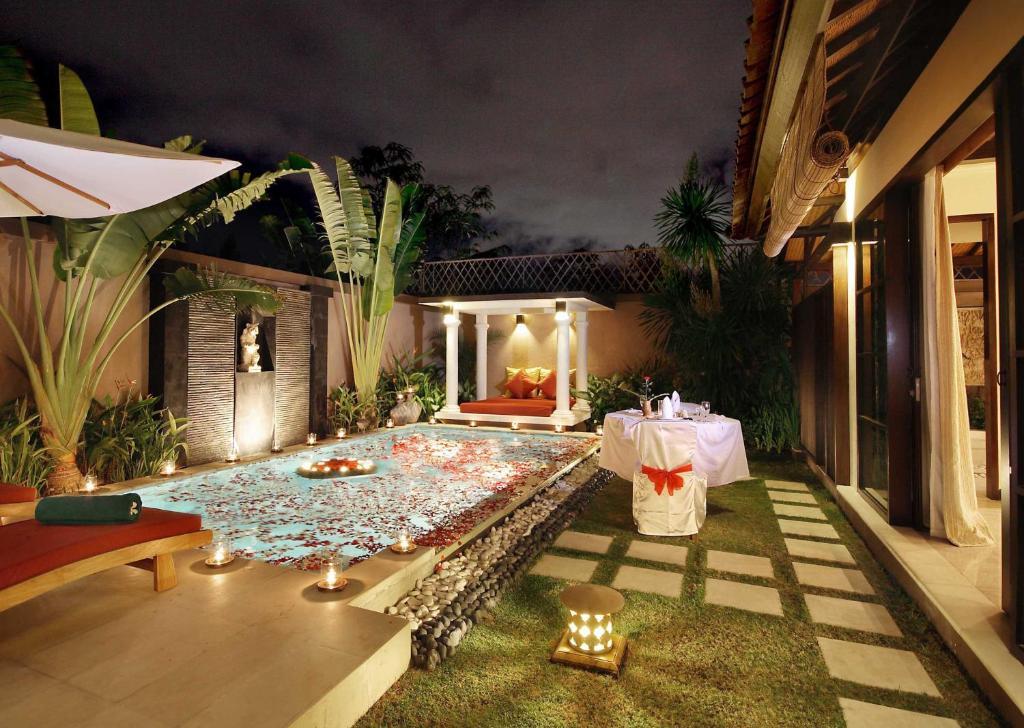 The Bli Bli & * Seminyak (Bali)